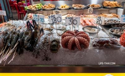 Улица еды Jalan Alor в Куала Лумпуре