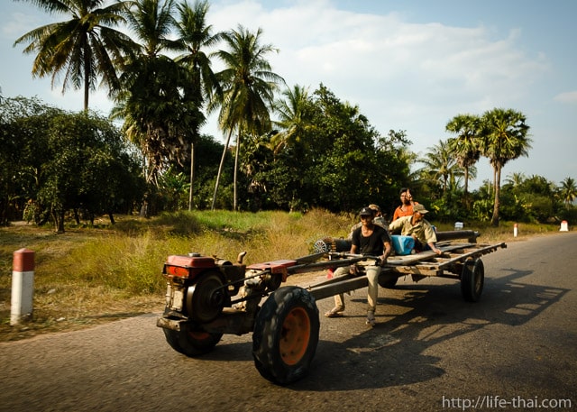 Камбоджийский трактор