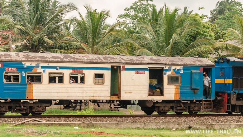 Поезда на Шри Ланке