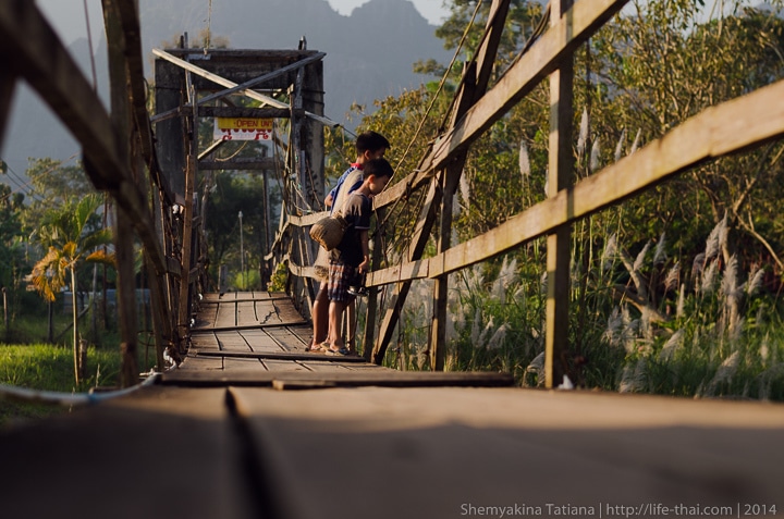 Мост, Вангвьенг, Лаос