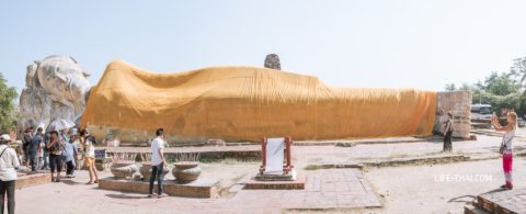 Лежащий Будда в Аюттайе в Таиланде