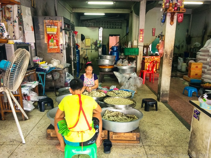 Тайских цех по производству рыбных шариков