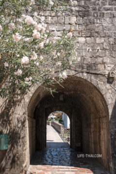 Речные ворота (Северные ворота) в Старом городе котор