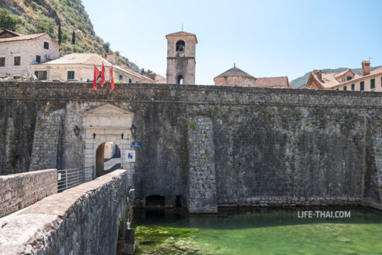 Речные ворота (Северные ворота) в Старом городе котор