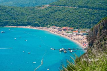 Фото пляжа Яз рядом с Будвой