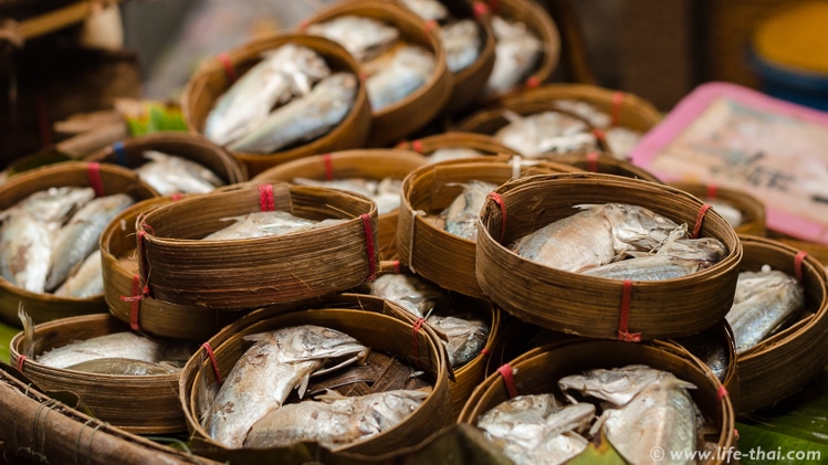 Рыба на тайском рынке