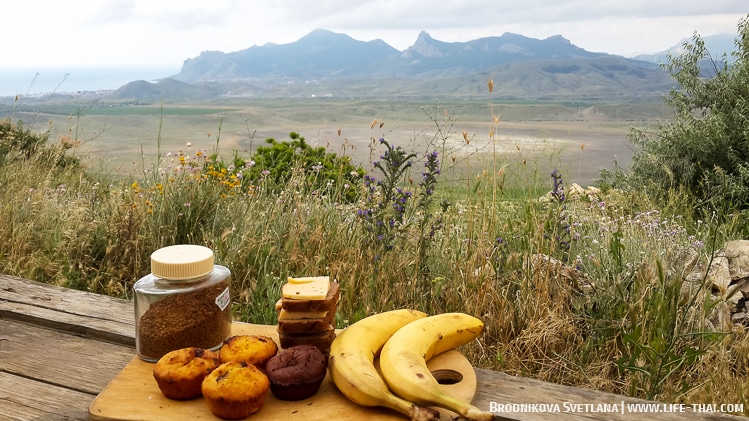 Завтрак с видом на Кара-Даг. Автопутешествие по Крыму