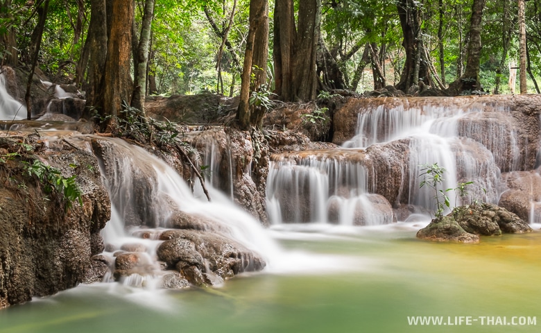 Водопады Кроенг Кравиа, Канчанабури, Таиланд