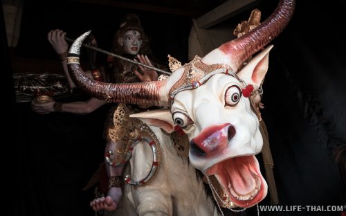Бали - сотров духов и демонов