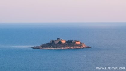 Остров-тюрьма Мамула в Черногории