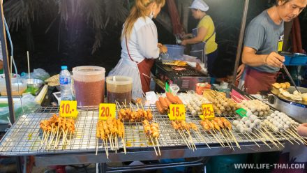 Цены на ночном рынке на шашлычки на Самуи