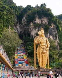 Пещеры Бату Batu Caves в Куала-Лумпуре