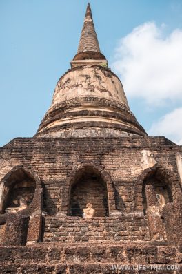 Ват Чанглом - по периметру статуи Будды