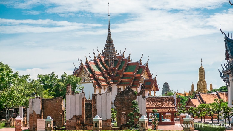 Копия королевского дворца в Бангкоке