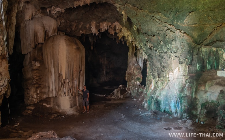 Залы пещеры Khao Pina в Транге