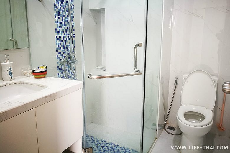Ванная комната в квартире в Дананге