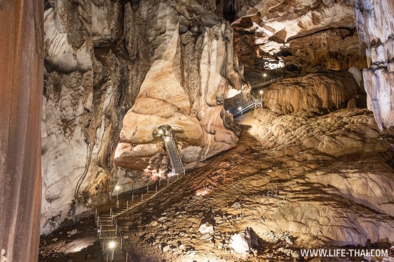 Пещера Gua Tempurung в Пераке (Ипох), Малайзия