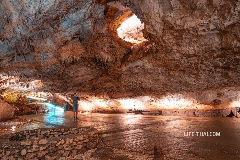 Пещера Lipa в Черногории
