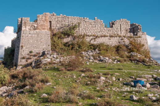 Форт Св. Андрия (Fort Sv. Andrija) на горе Враново Брдо, Черногория