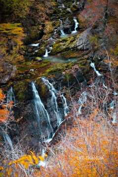 Водопад в горах Черногории