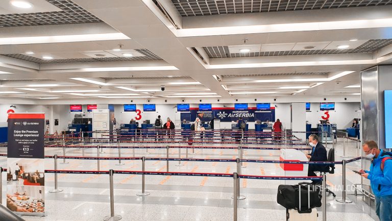 Что нужно знать про аэропорт Никола Тесла в Белграде в 2023