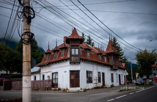 Как выглядит Румыния - дом и дорога