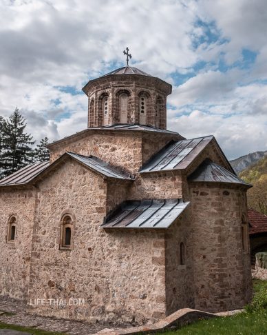 Монастыри в Овчарско-Кабларской клисуре