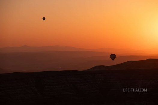Рассвет на воздушном шаре в Каппадокии, Турция