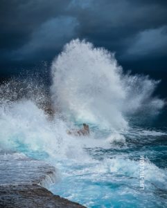 Шторм в Черногории в ноябре