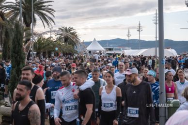 Старт Бокешского марафона на набережной Пина в Тивате