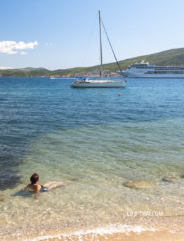 пляжи и море в поселках Баошичи, Дженовичи, Кумбор и Биела Черногория